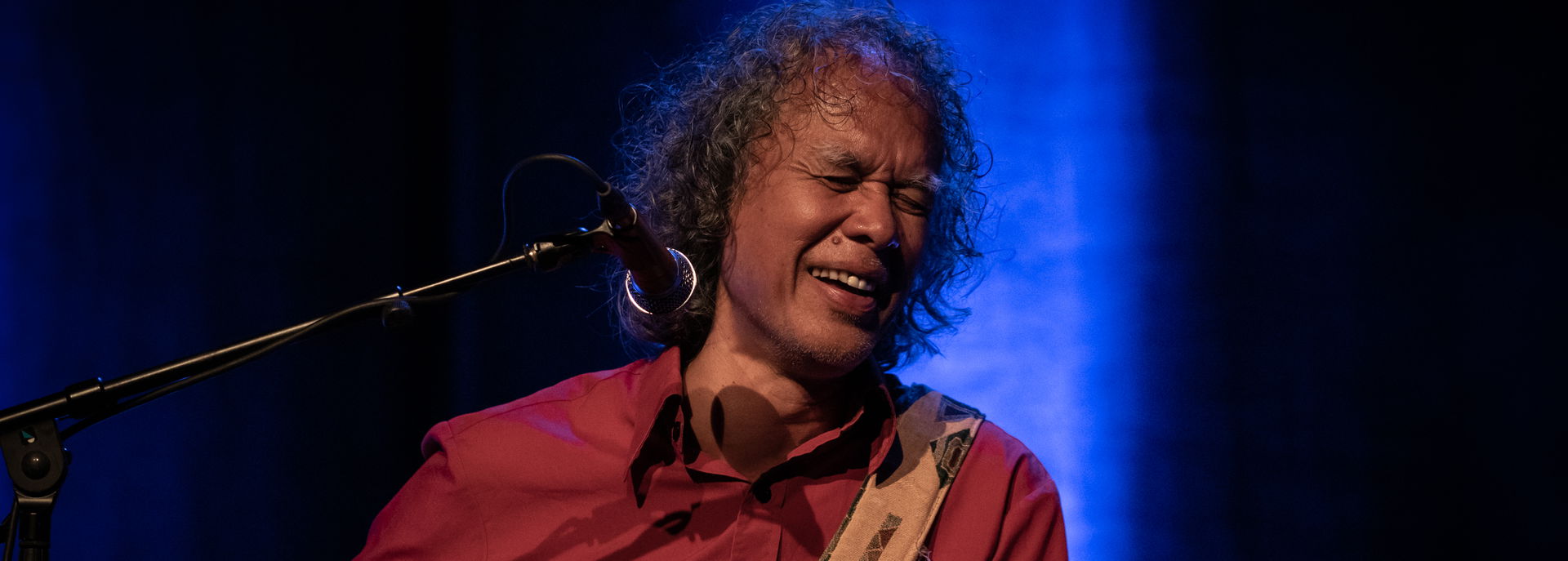 Erwin Java tijdens tuinconcert 2020 in De Tamboer