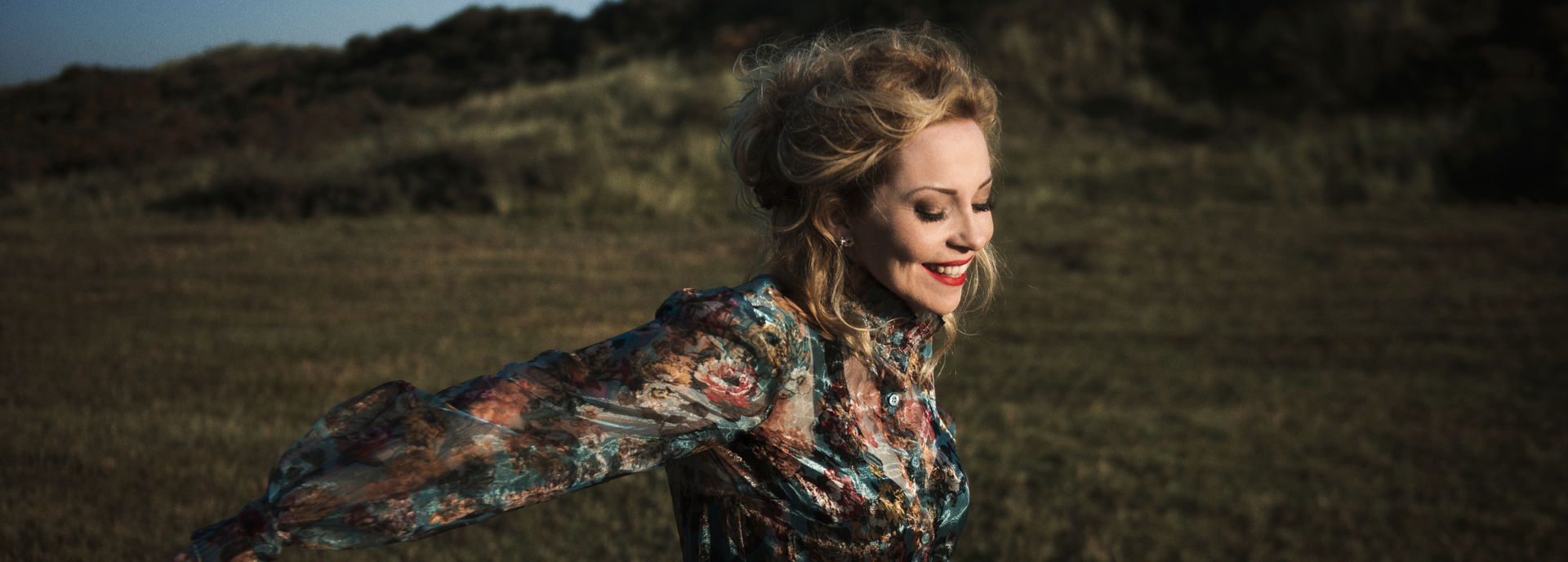 Anneke van Giersbergen - Uitdagend - 2022