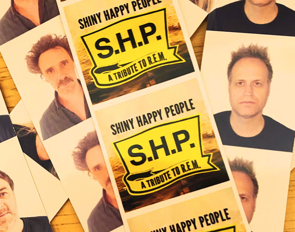 Shiny Happy People - Het Podium